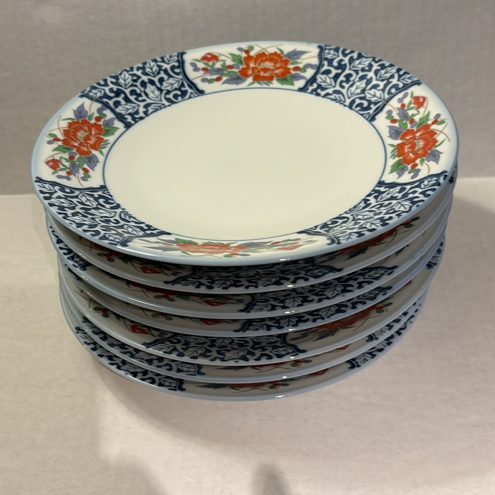 VNTG 1960’s Japanese Arita Imari 8.5” Plate - 6 Plates Avaiable, price is for 1